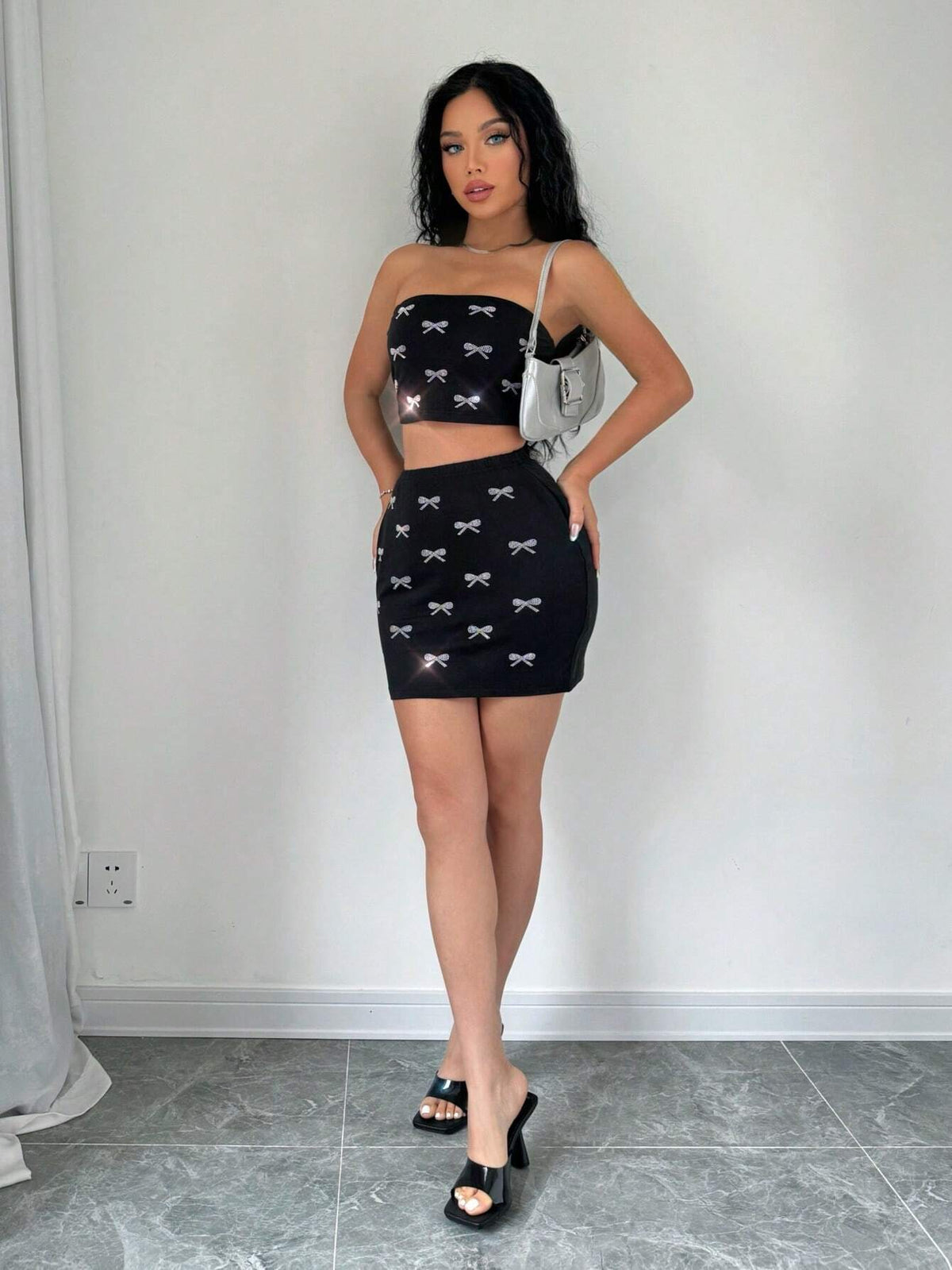 Womens Bow Rhinestone Tube Top And Skirt Suit