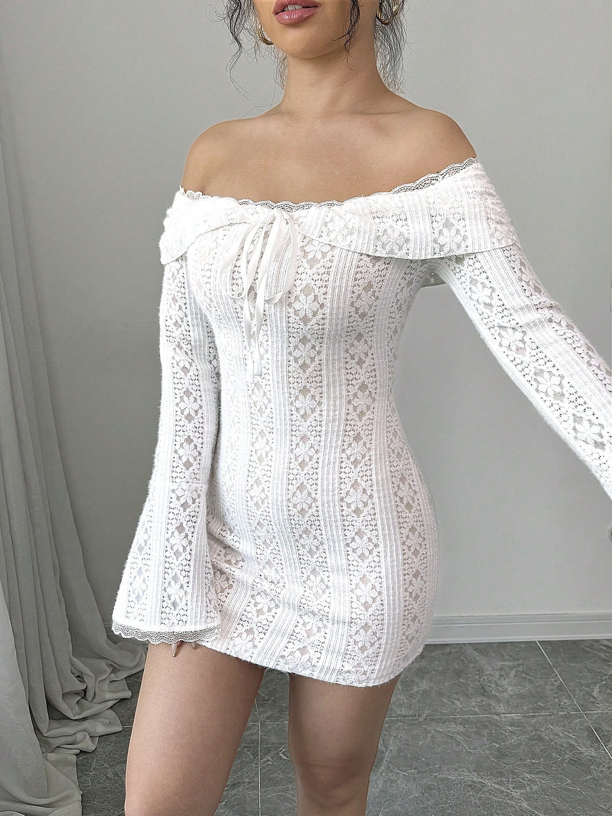 Women's Contrast Lace Off-Shoulder Long Sleeve Tie Front Elegant Short Dress