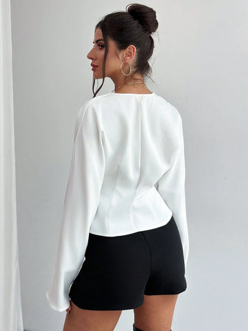 Privé Women's Elegant Metal Buckle Decor Long Sleeve White Shirt