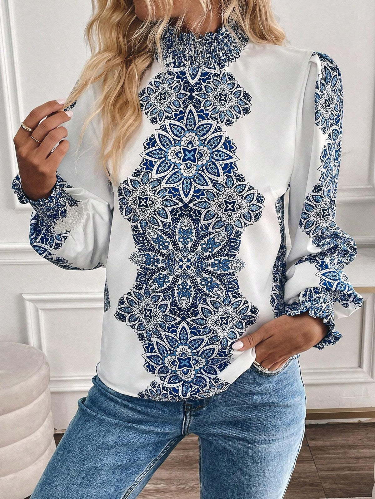 Privé Women's Floral Print Stand Collar Long Sleeve Elegant Blouse