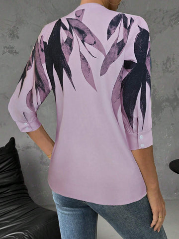 Privé Women's Graphic Print V-Neck Elegant Commuter Blouse