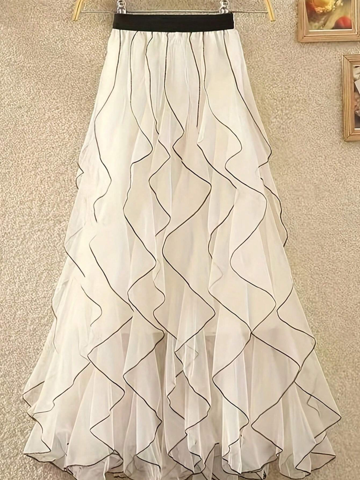 Privé Women's Mesh Skirt With Color Collision Design, Random Floral Pattern, Spring And Summer Fashion