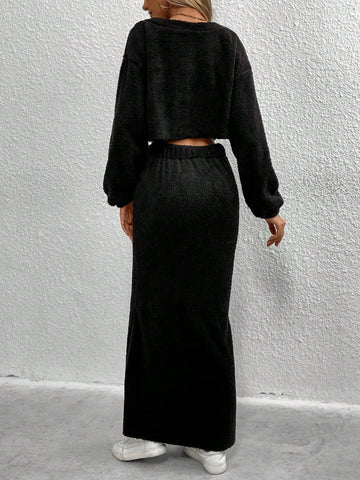 Women's Oversized Plush Sweater And Mermaid Midi Skirt Set