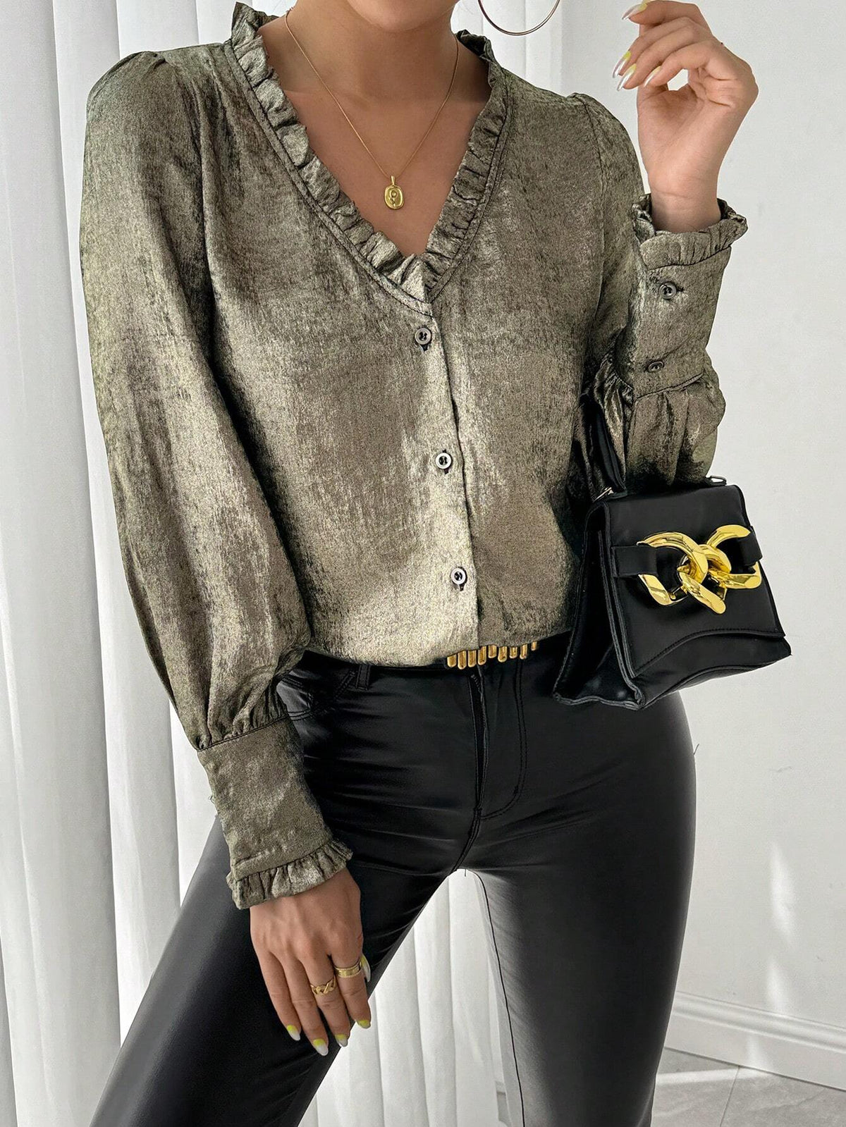 Privé Women's Slim Fit Flounced Hem Foil Printed Blouse