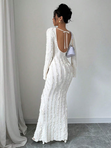 Women's Solid Color Round Neck Long Sleeve Ruffled Mermaid Hem Fitted & Elegant Dress,