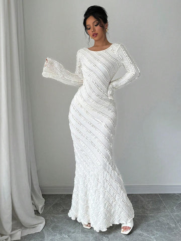 Women's Solid Color Round Neck Long Sleeve Ruffled Mermaid Hem Fitted & Elegant Dress,