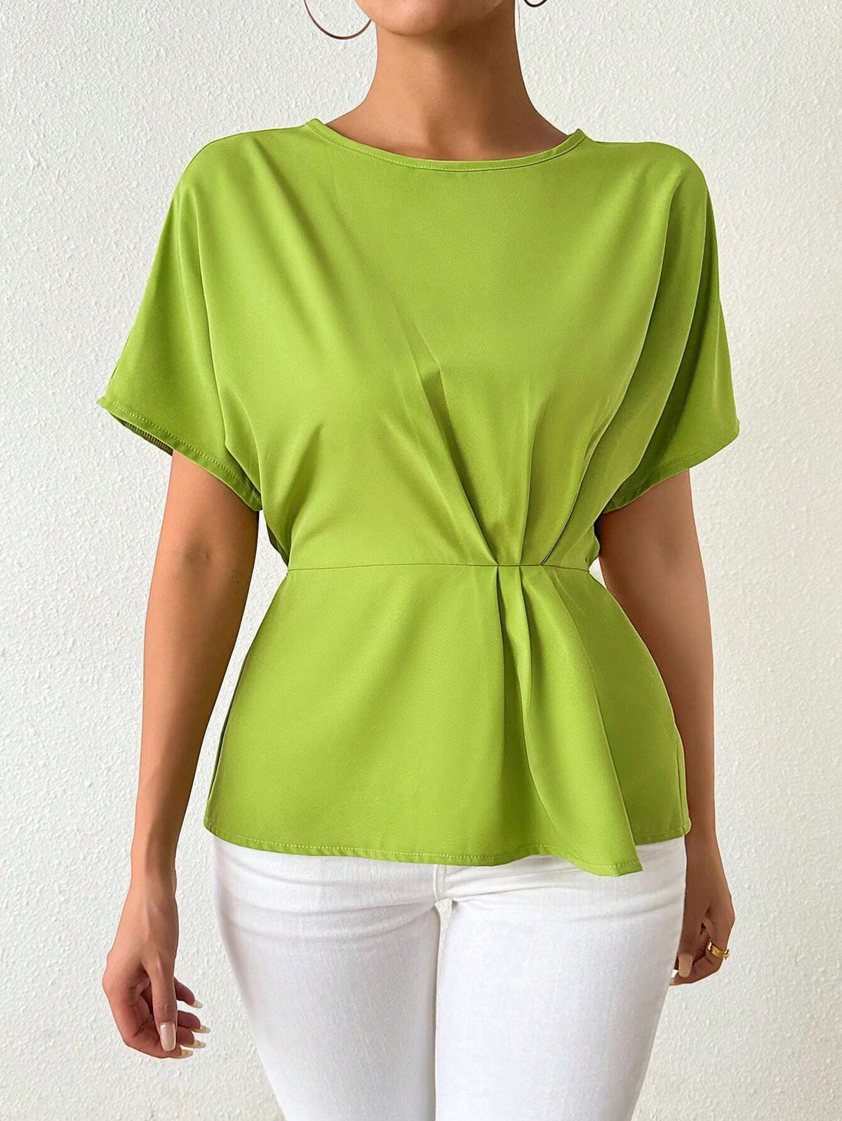 Privé Women's Solid Color Round Neck Short Sleeve Pleated Shirt, Casual & Vacation