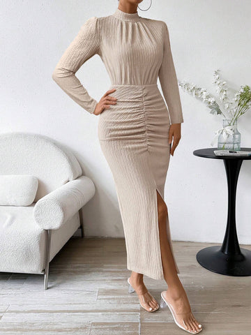 Women's Solid Color Textured Fabric Pleated Slit Collar Dress, Spring & Summer