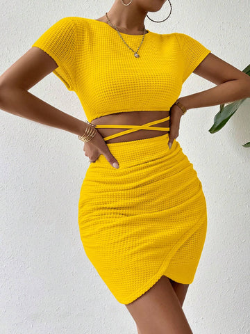 Women's Solid Color V-Neck Short Sleeve Hollow Waist Fitted Vacation Dress