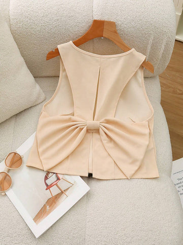 Privé Women's Solid Crew Neck Sleeveless Simple Casual Blouse With Bow Decor