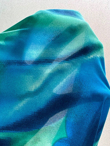 Privé Women's V-Neck Long-Sleeved Full-Print Design Elegant Charm Trendy Shirt