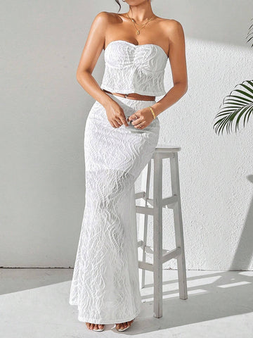 Women's Vacation Ruffled Texture Fabric Strapless Top And Long Skirt Two-Piece Set