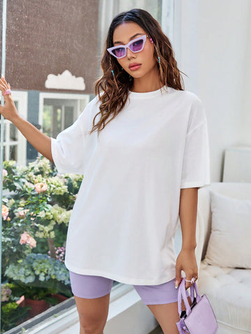 Floral & Letter Printed Top And Solid Colored Shorts Set