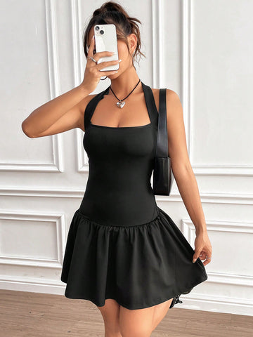 Women'S Backless Dress With Ruffled Hem