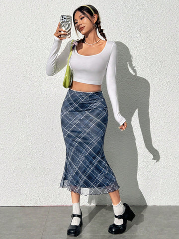 Women'S Square Neck Long Sleeve Top And Plaid A-Line Skirt Set