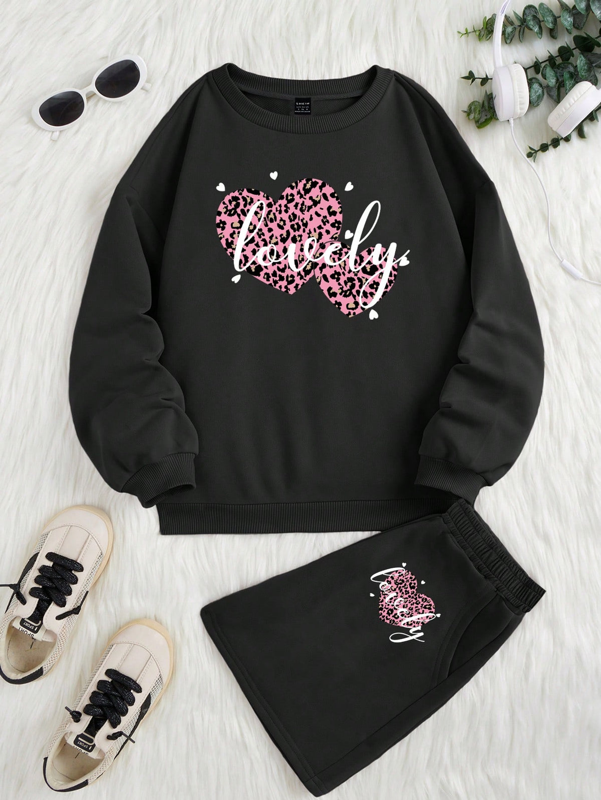 Women's Casual Simple Love Heart & Letter Print Round Neck Long Sleeve Top With Shorts Set, Spring/Autumn