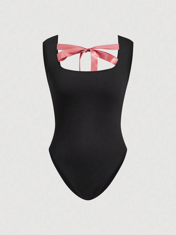 Women's Slim Fit Bodysuit With Color Block Bow Detail Belt