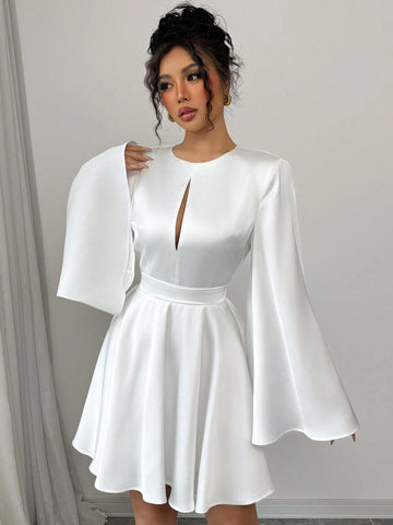 Women's Solid Color Backless Waist Cinched A-Line Flared Long Sleeve Dress