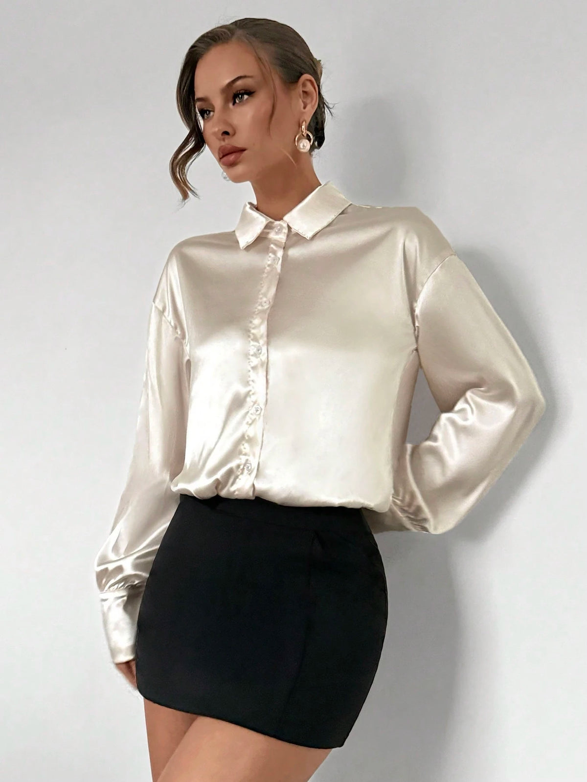 Women's Casual Commuter Collared Solid Color Long Sleeve Pleated Blouse