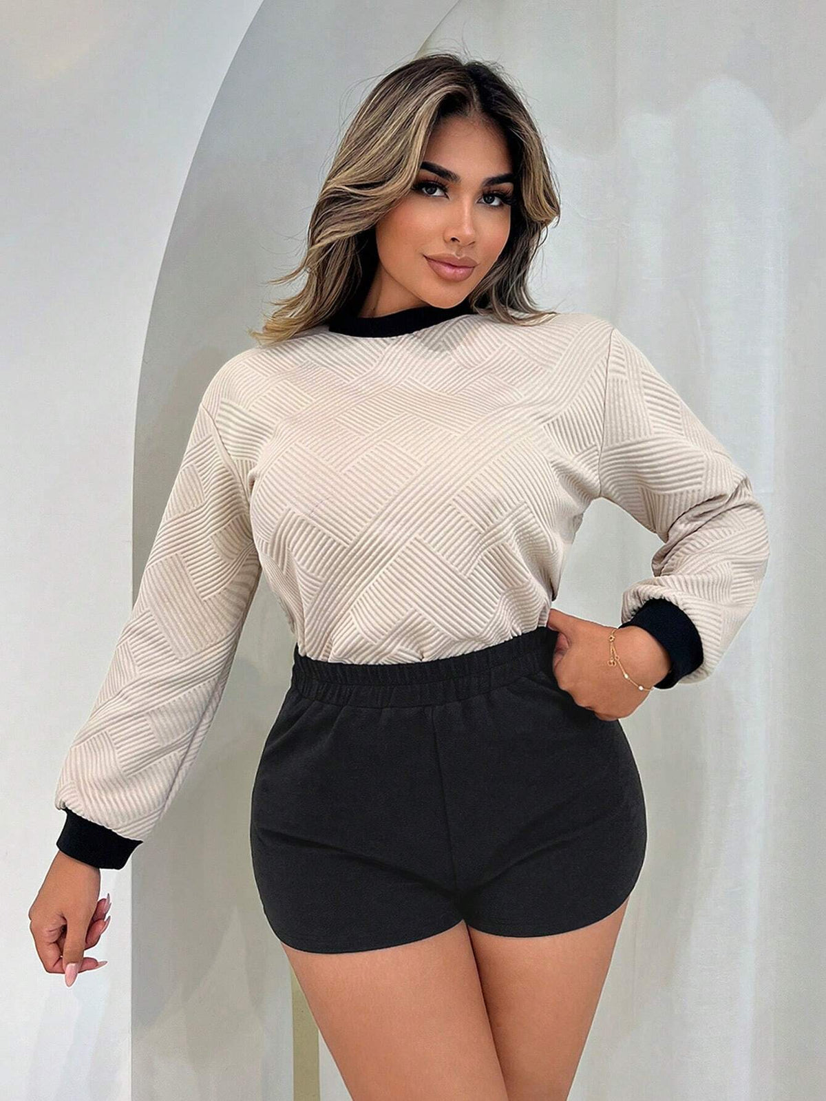 2pcs/Set Women's Colorblock Crew Neck Long Sleeve Top And Shorts Casual Outfit