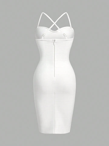 Fashionable And Gorgeous Women's White Bandage Pit Pattern Chest Details Hollowed Out Sexy Vacatio