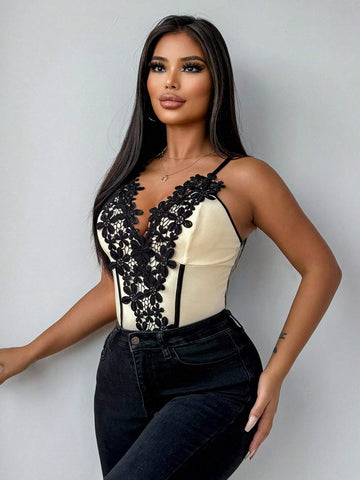 Knitted Colorblock Lace Patchwork Bodysuit With Flower Applique