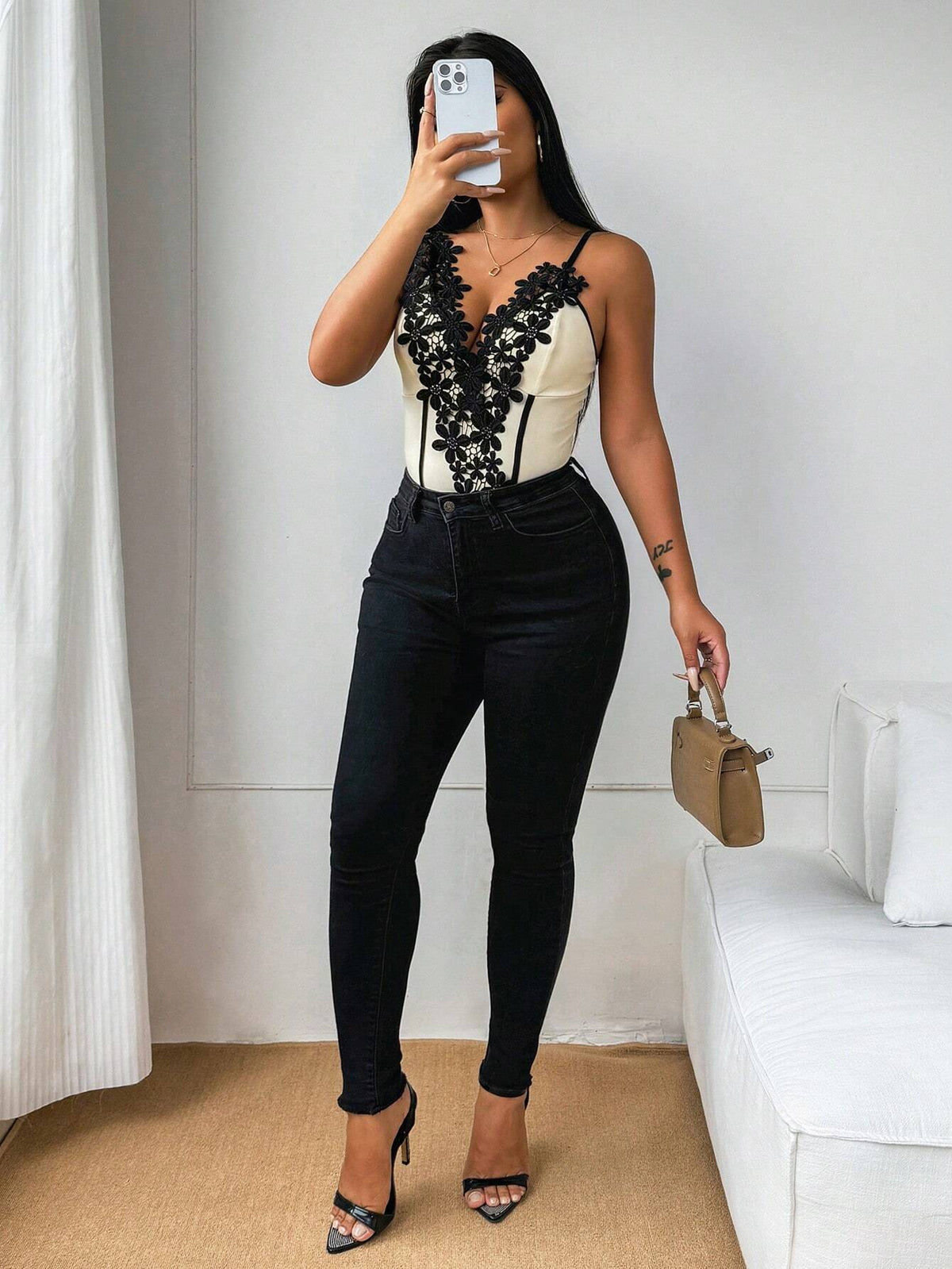 Knitted Colorblock Lace Patchwork Bodysuit With Flower Applique