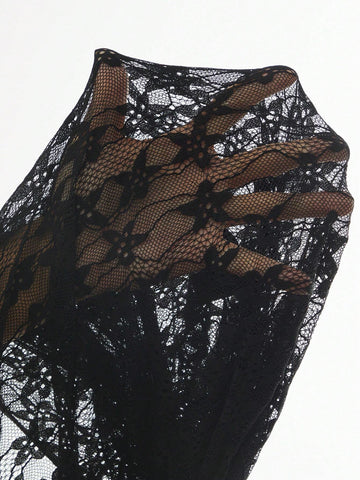 Music Festival Western Style Women's Sexy Black Floral Hollow Lace Vacation High-Elastic High-End Charming Hot Girl Temperament Sexy Long Sleeves Exaggerated Bell Sleeves Tight Front Medium Deep V Short Top