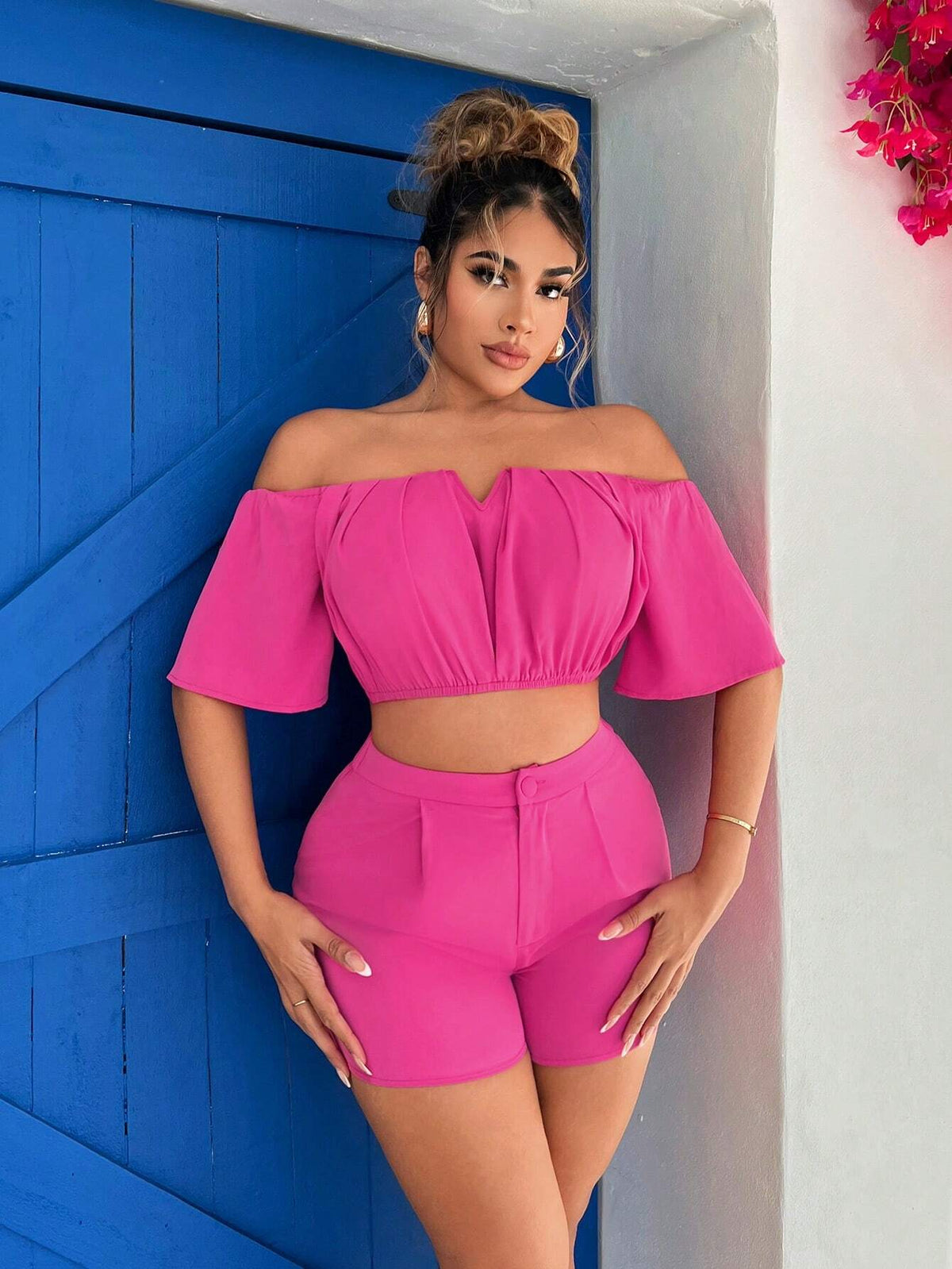 Pink Summer Resort Beach Wear Cute Sexy Beach Vacation Off-Shoulder Shirt And Shorts Set