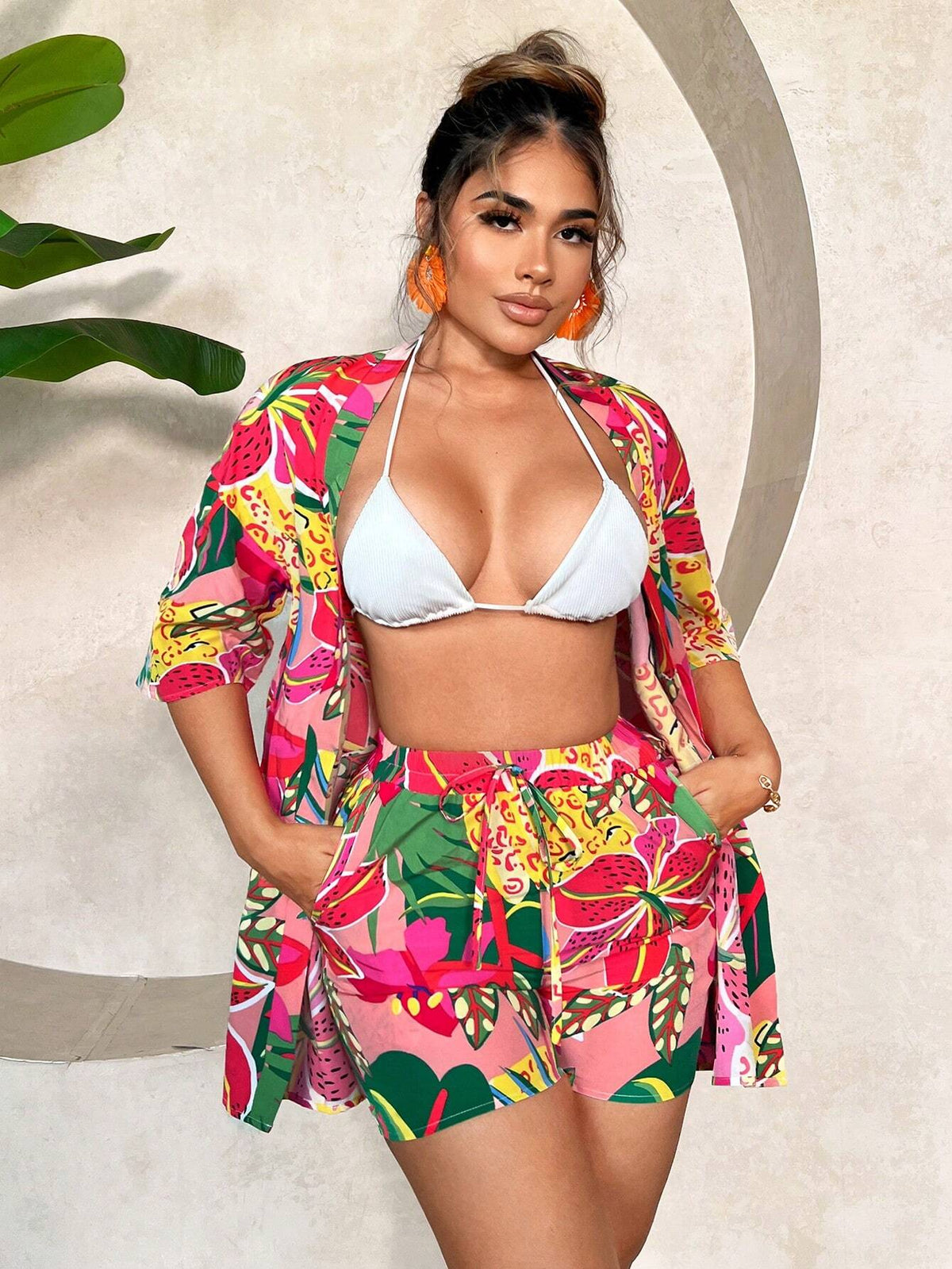 Resort Outfit: All-Over Print Kimono With Drop Shoulders And Front Tie Shorts