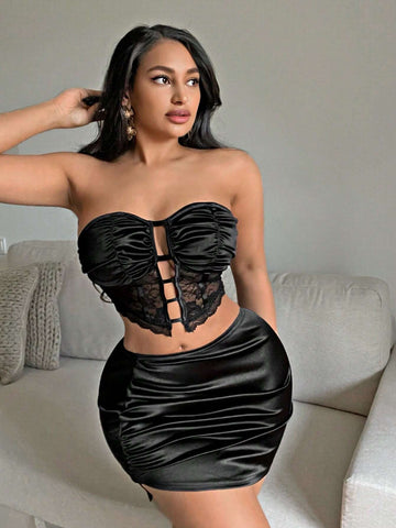 Sexy And Elegant Lace Splice Hollow Out Short Top And Mini Skirt Set For Ladies At Dance Parties In Summer