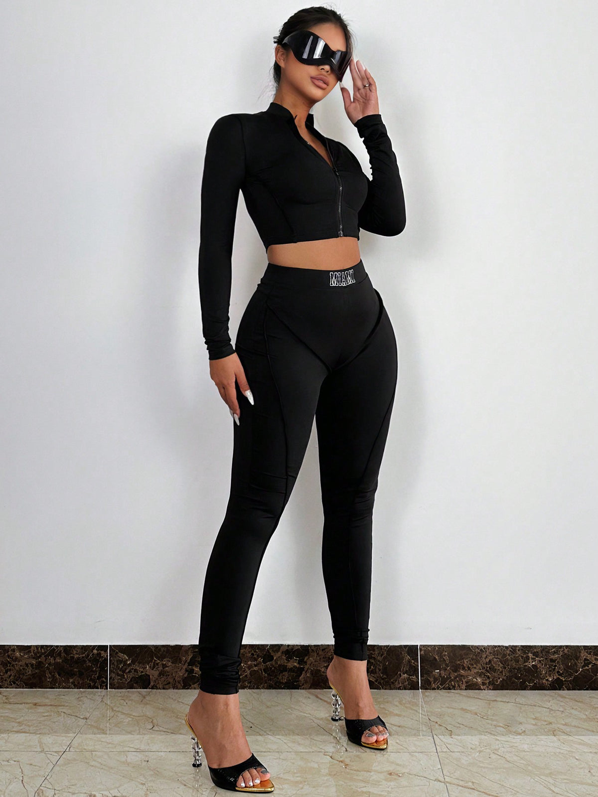 Women'S Long Sleeve Zipper Front Top & Alphabet Patch Leggings Set