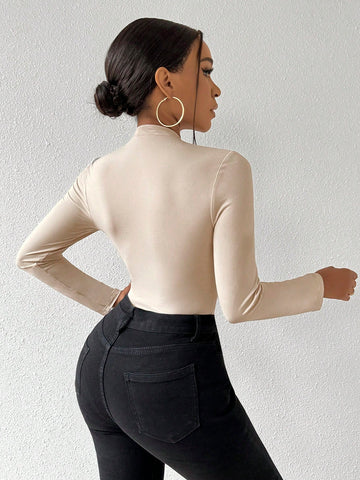 Women'S Twist Knot Neckline Cut Out Long Sleeve Bodysuit