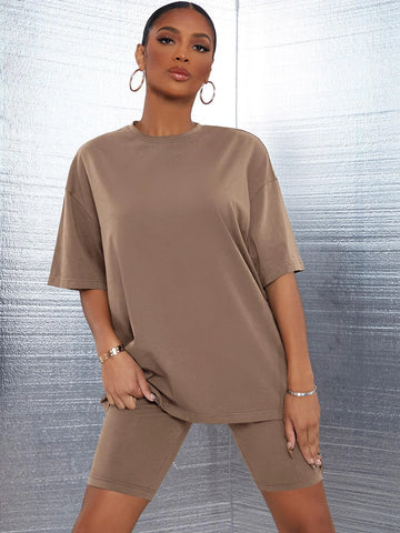 Women 2 Sets Of Summer Solid Color Round Neck Loose Short Sleeve T-Shirt And Shorts Casual Outfit