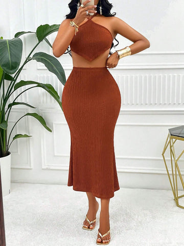 Leisure Vacation Halter Top & Skirt & Sweater Ties At The Back.