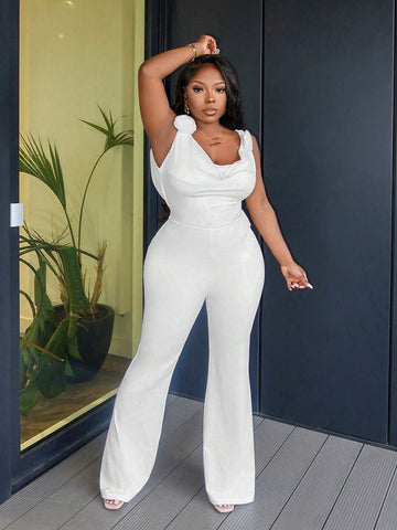 Sexy Elegant Holiday 3D Flower Decorated Neck Flare Leg White Jumpsuit With Patchwork And U Neckline, Sleeveless, Size M