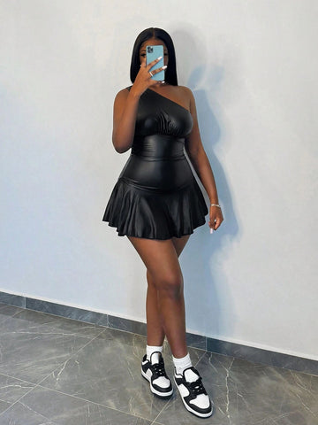 Sexy Street Asymmetric Shoulder Ruched A-Line Mini Black Stockings PU Bodysuit For Women, Autumn/Winter