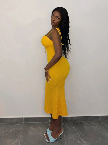 Vacation Spaghetti Strap Ruched Fish Tail Hem Bodycon Dress With Tie Front-Red Carpet Style