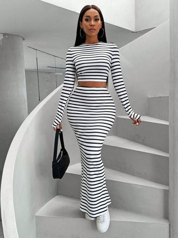 Women'S Round Neck Striped Long Sleeve T-Shirt And Skirt Set