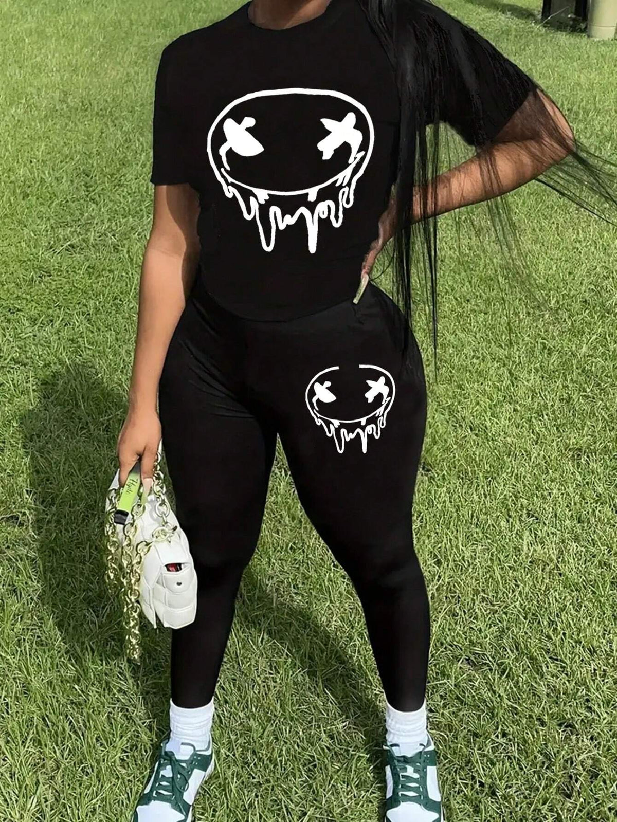 Women's Face Print Short Sleeve Round Neck T-Shirt And Pants Two Piece Set