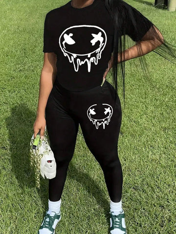 Women's Face Print Short Sleeve Round Neck T-Shirt And Pants Two Piece Set