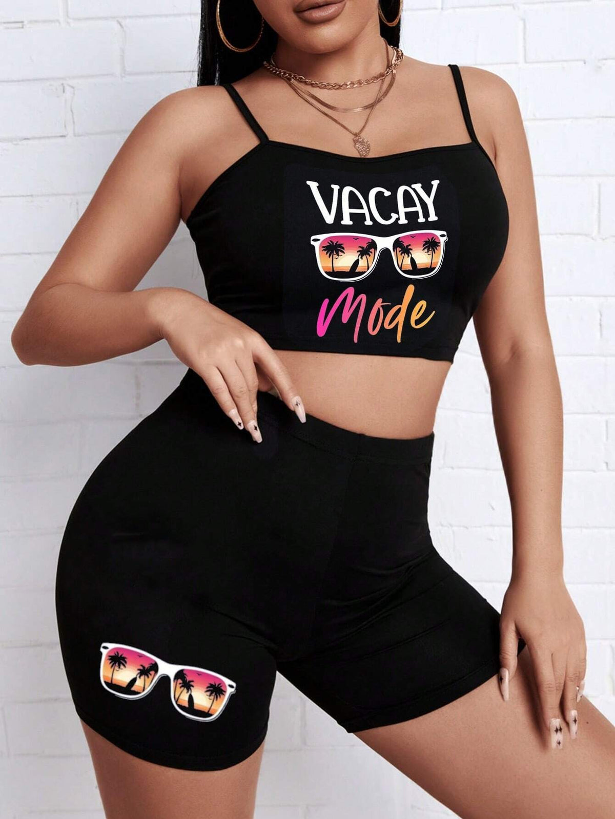 Women's Fashionable Summer Vacation Style Short Cami Top And Shorts 2pcs/Set