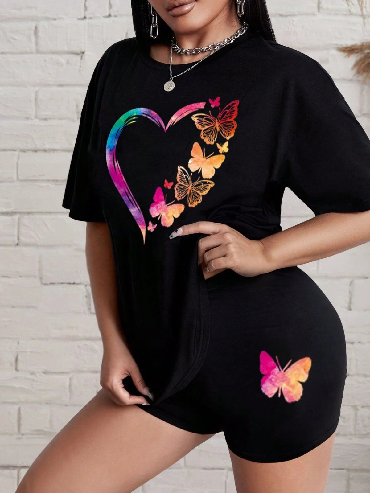 Women's Simple Butterfly & Heart Printed Short Sleeve T-Shirt And Shorts Set