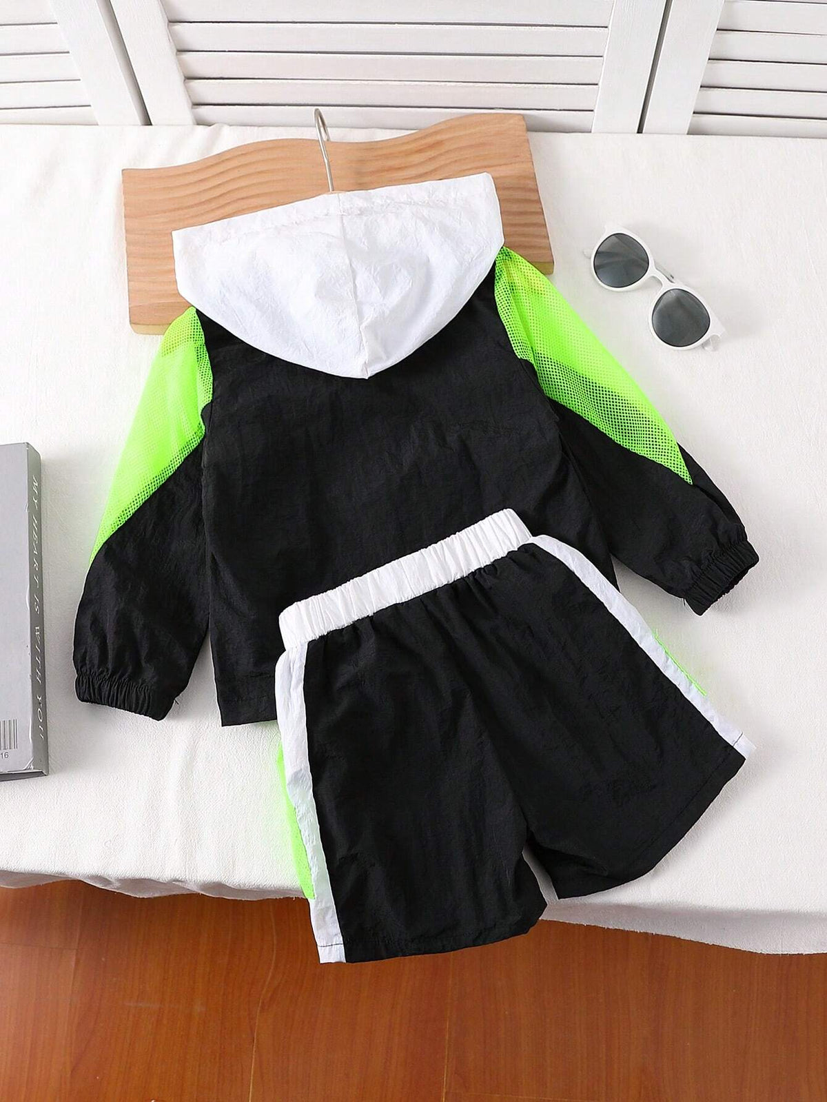 Streecool Kids 2pcs Young Girls Casual Sports All-Match Fashionable Patchwork Hollow Mesh Zipper Hoodie Jacket + Shorts Set, Suitable For Running, Sports, Outdoor, Outing, Party, Parent-Child Activities, Autumn And Summer, Breathable And Comfortable