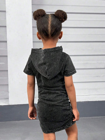 Streecool Kids Cool And Casual Street Fashion Portrait Patterned Tight-Fitting Short Sleeve Knitted Dress With Hood And Drawstring For Toddler Girls, Suitable For Summer, Autumn, Sports, Parties And Sister Matching, European And American Style