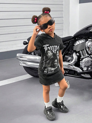 Streecool Kids Cool And Casual Street Fashion Portrait Patterned Tight-Fitting Short Sleeve Knitted Dress With Hood And Drawstring For Toddler Girls, Suitable For Summer, Autumn, Sports, Parties And Sister Matching, European And American Style