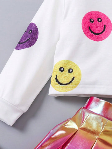 Streecool Kids Girls Y2K Style Colorful Smiling Face Print Crewneck Sweatshirt + Metallic Pleated Mini Skirt Set, Suitable For Autumn, Winter, Daily Wear, Party, Sports, Street