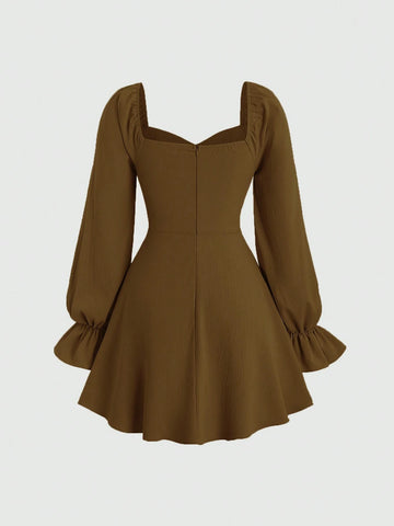 Women Elegant Simple Solid Color Keyhole Neck Flare Sleeve Waist Fitted Short Dress,