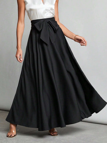 Tall High-Waisted Black Zippered Skirt Suitable For Parties