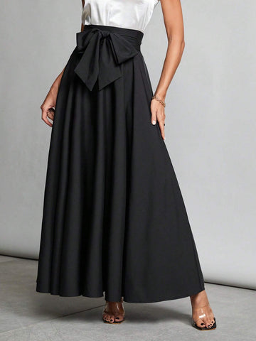 Tall High-Waisted Black Zippered Skirt Suitable For Parties